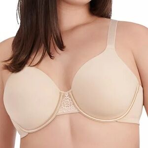 EUC Vanity Fair Cream Full Coverage Underwire Bra with Lace Detail